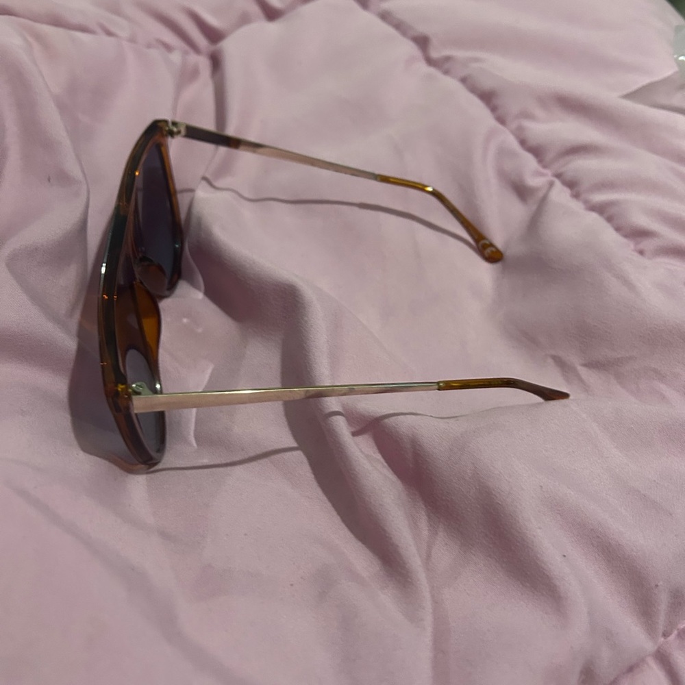 Classic Tortoiseshell Womens Sunglasses - Brown Lenses